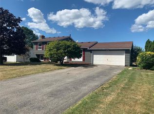 144 Drumcliff Way, Rochester, NY 14612