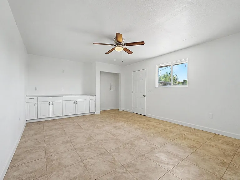 3519 W Orchid Ln — Photo 36