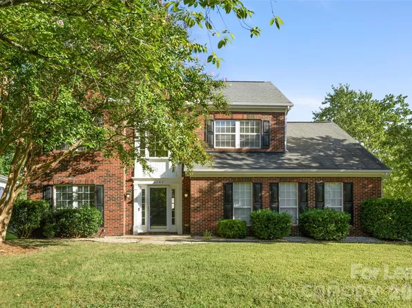 6102 Tesh Ct, Charlotte, NC 28269