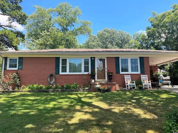 418 Evergreen St, Greenfield, TN 38230