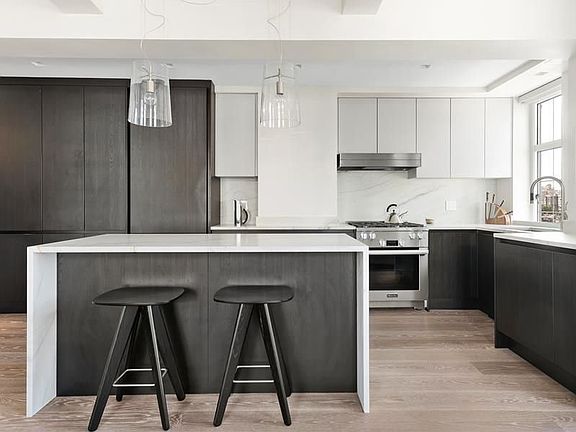 4th image of 465 W 23rd St #10CD