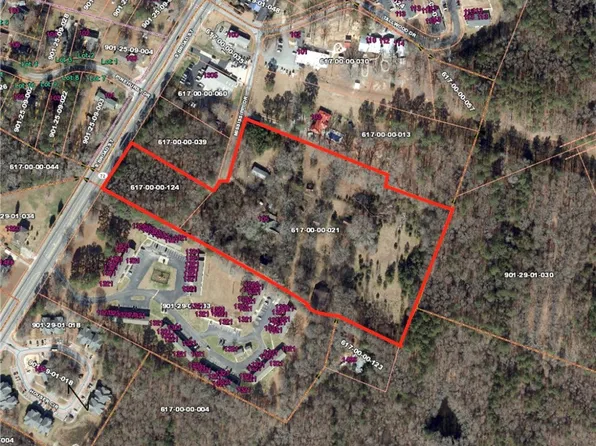 1363 S Broad St, Clinton, SC 29325