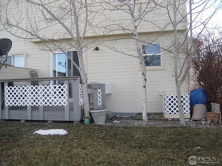 990 Monroe Ave — Photo 9