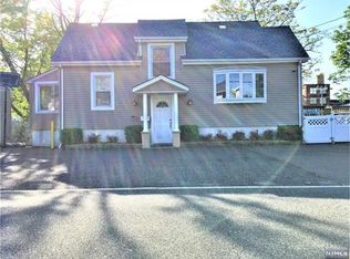 39 Cedar Grove Rd, Little Falls, NJ 07424