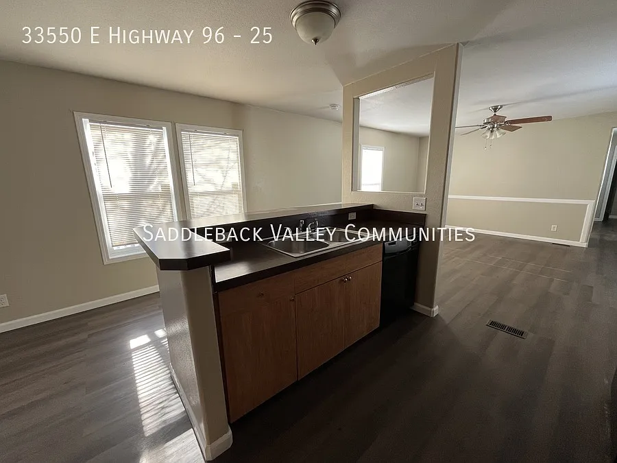 Large 3 bedroom 2 bath — Photo 4