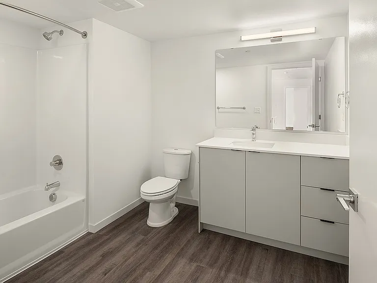 2-Bedroom bathroom- 403