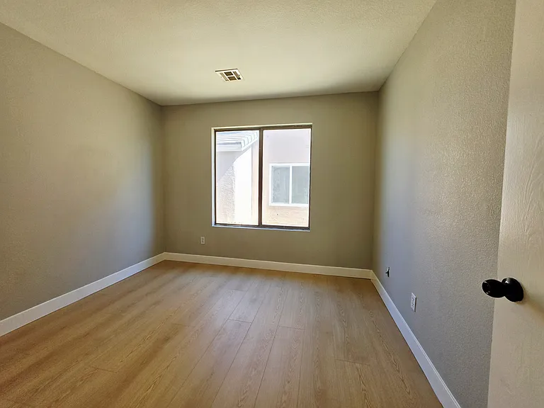 7724 Pacific Rim Ct — Photo 14