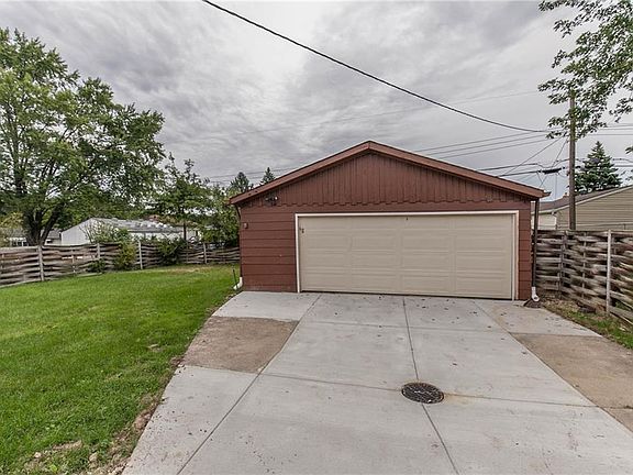 2nd image of 6645 Tupelo Dr