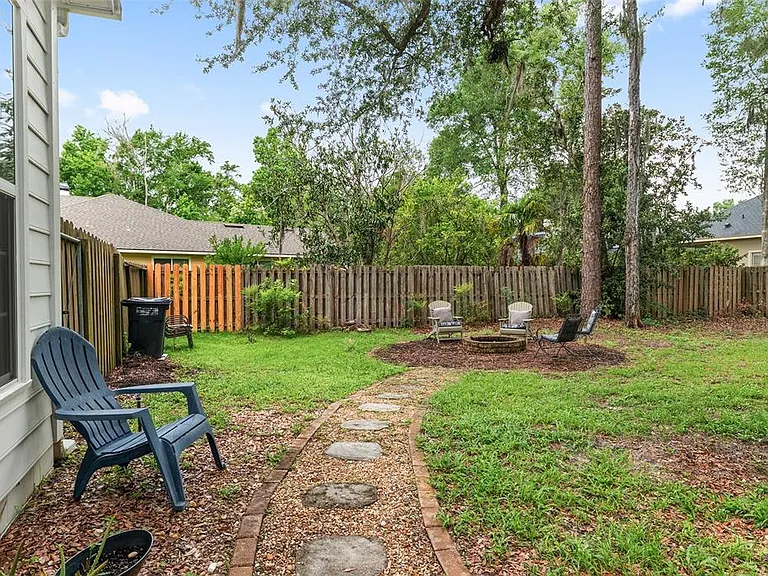 5512 NW 51st Ave — Photo 16