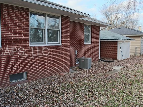 3rd image of 7005 Carolina Pl