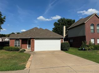 1341 N Willow Ave, Broken Arrow, OK 74012