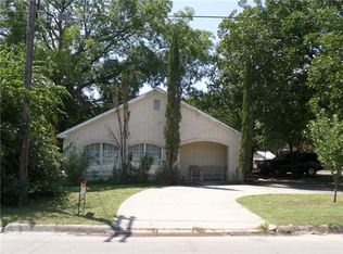 1416 Moss St, Gainesville, TX 76240
