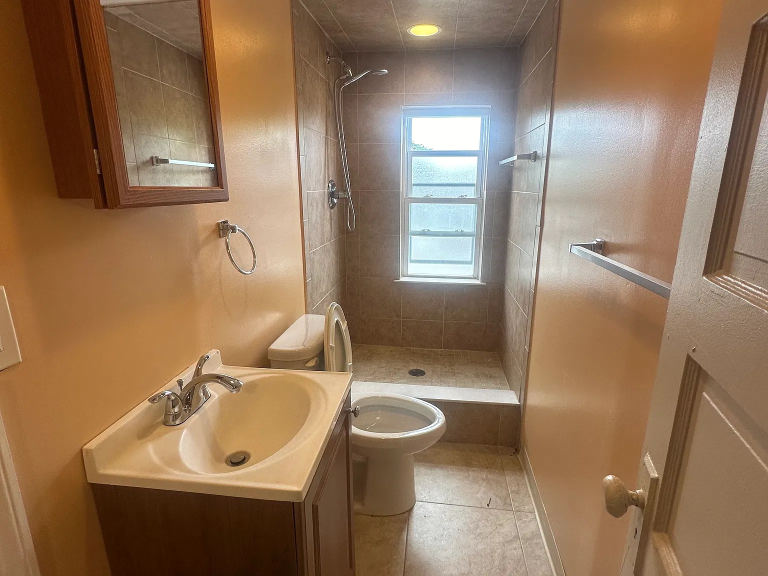 2 bed, $1,500 — Photo 3
