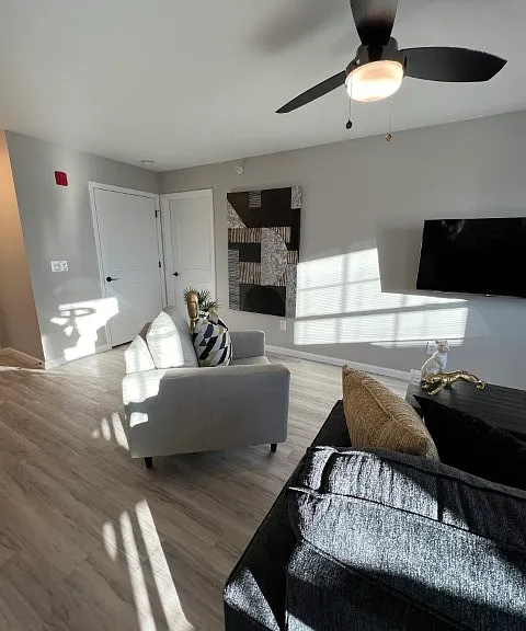 Adam Street Apartments — Photo 18