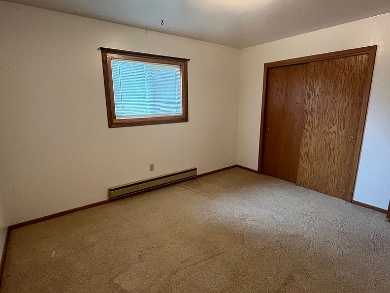 410 4th Ave NE #8 — Photo 8