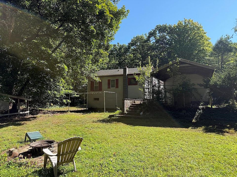 1st image of 4 Old Woodhill Road