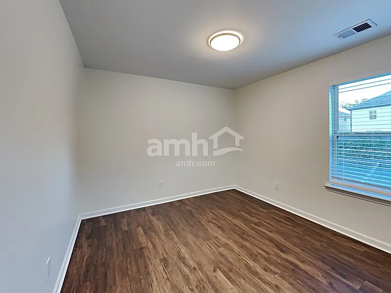 977 Grenier Ter — Photo 14