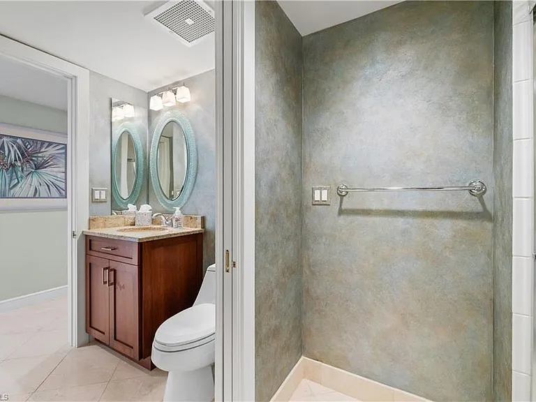 4021 Gulf Shore Blvd N #1804 — Photo 21