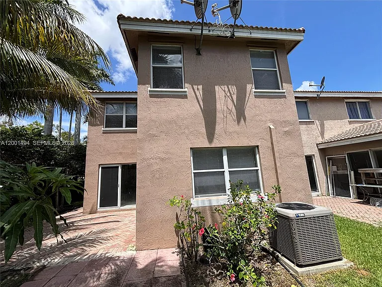 5450 NW 94th Ter — Photo 21