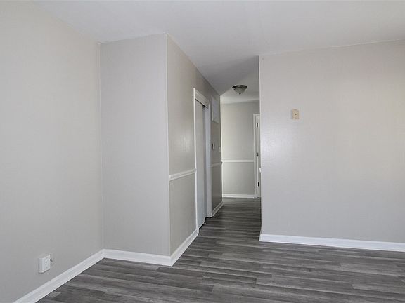 3rd image of 1207 N Fair St