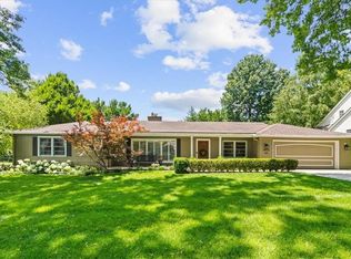 5926 Howe Dr, Fairway, KS 66205