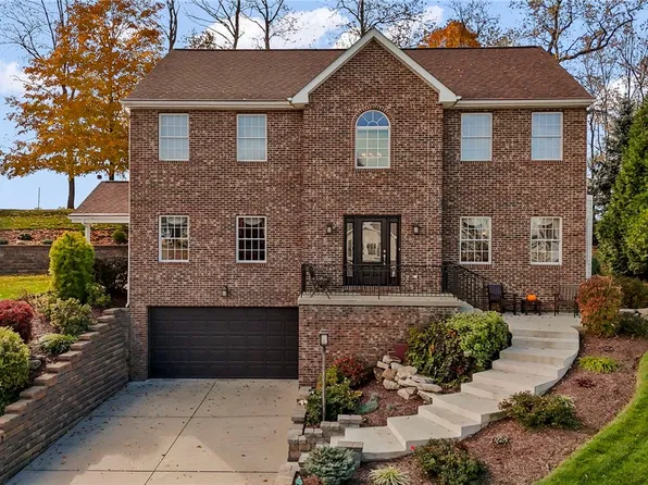 136 Lake Colony Dr, Venetia, PA 15367
