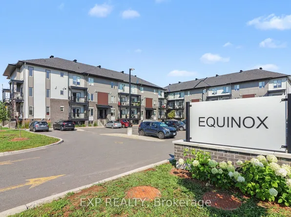 509 Southfield Way #D, Ottawa, ON K4A 5N7