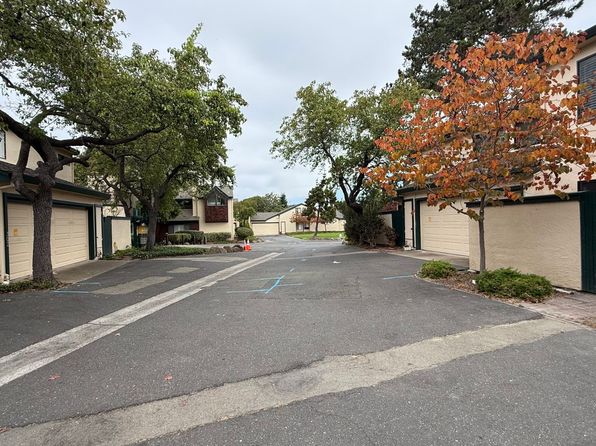 105 Carob Ln, Alameda, CA 94502