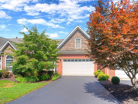 3rd image of 6814 Sahalee Cir