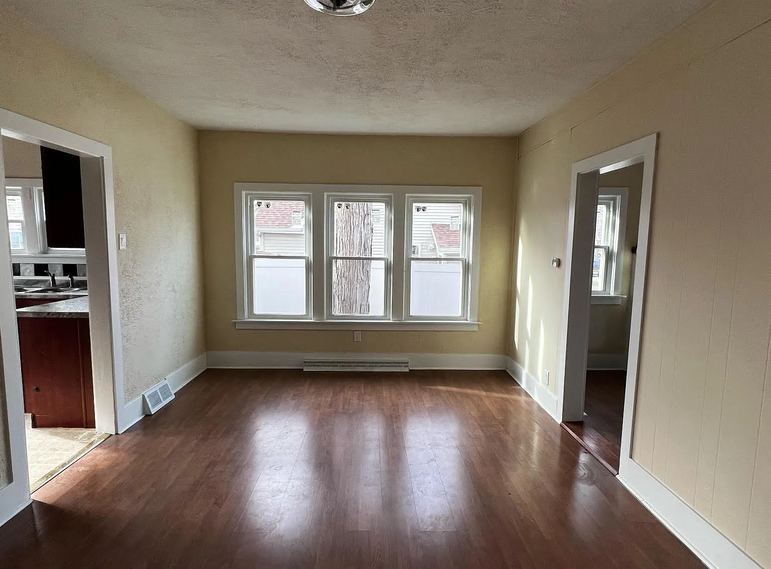 3 bed, $1,450 — Photo 4