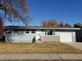 2004 1st Ave SW, Minot, ND 58701