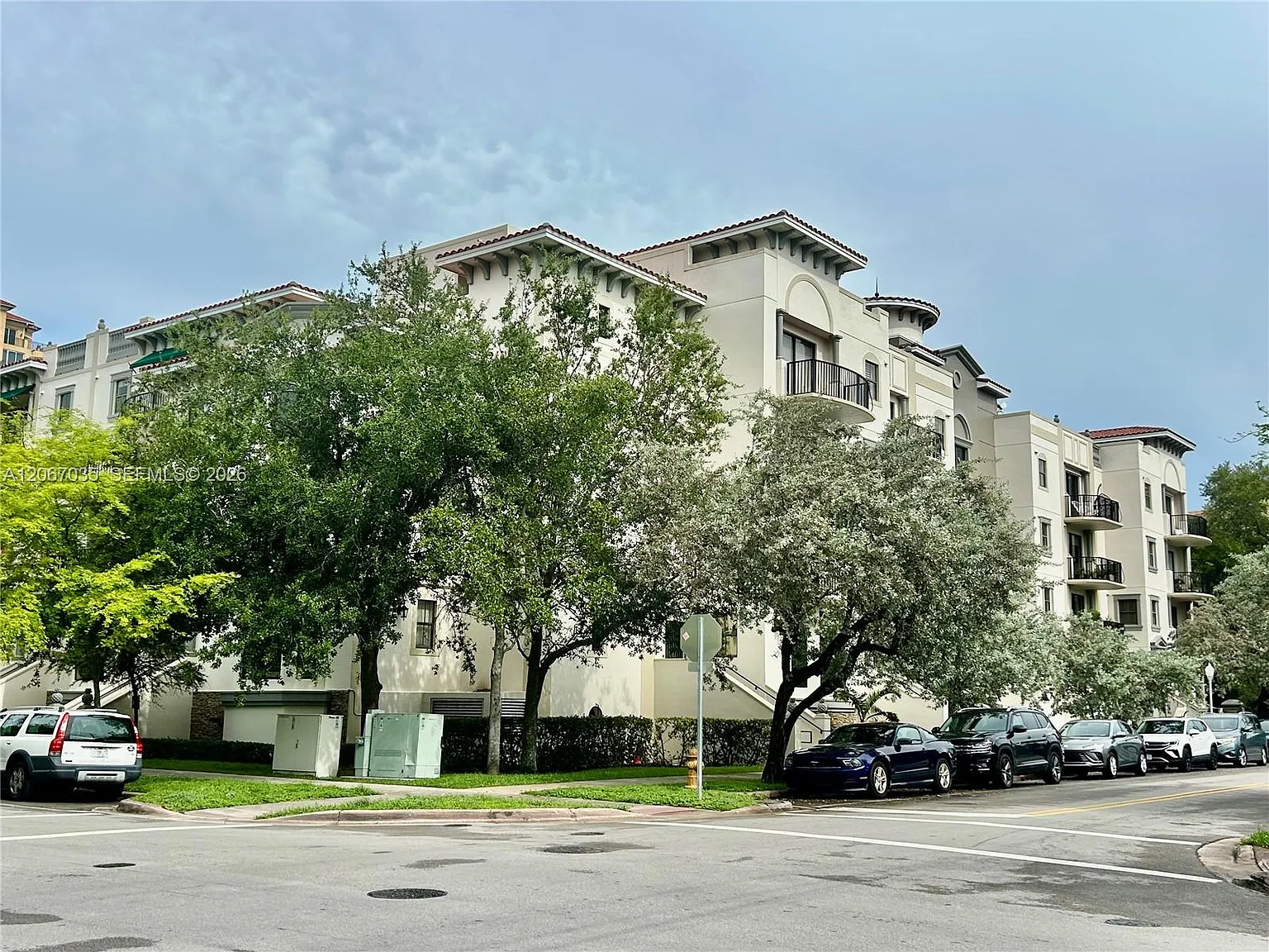 Village Park Condo — Photo 1