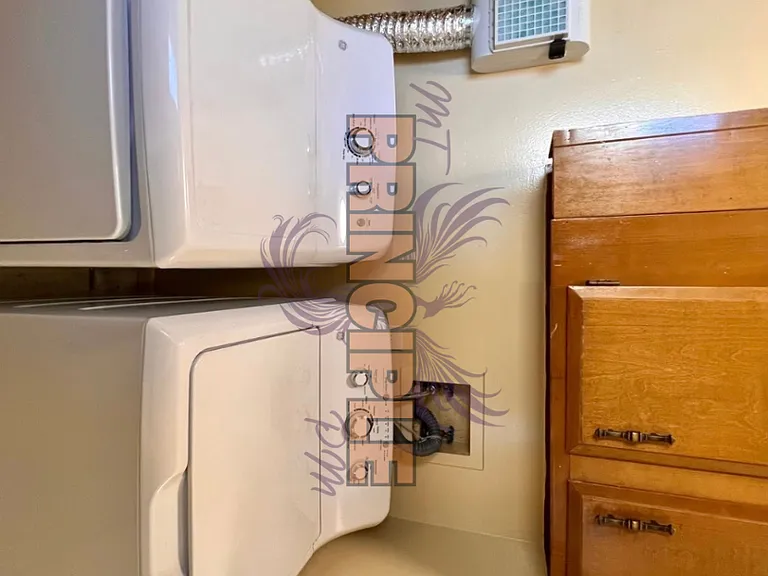 517 W Granite St — Photo 13