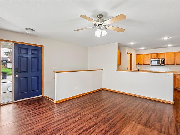 3rd image of 547 SW 46th St
