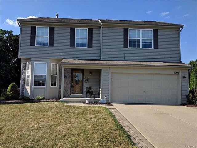 1st image of 1009 Carriage Hill Dr