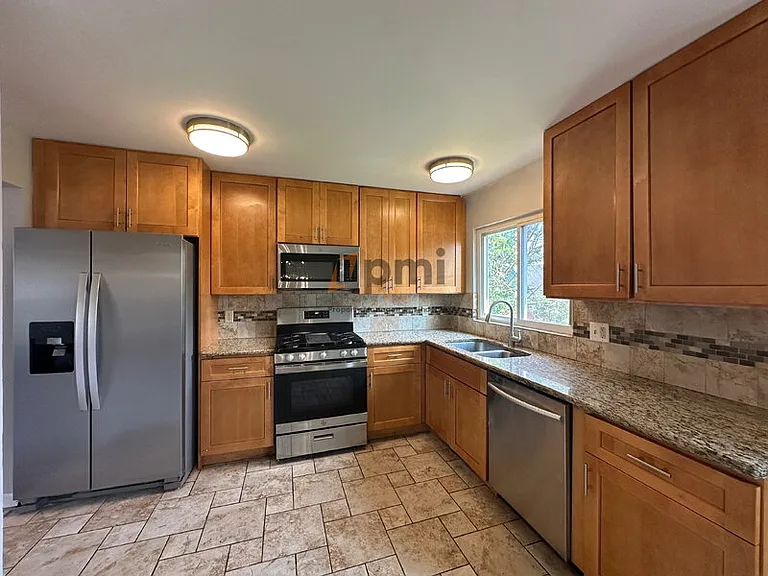 1031 W 59th Pl — Photo 8