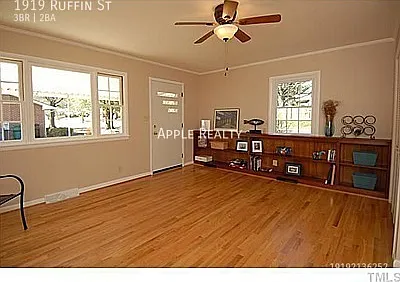 1919 Ruffin St — Photo 9