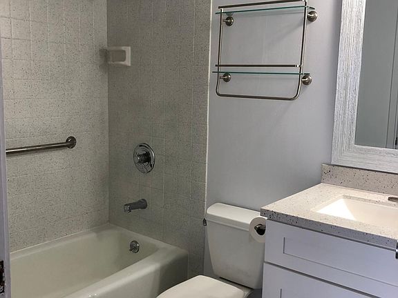 4th image of 1821 Keeaumoku St APT 405
