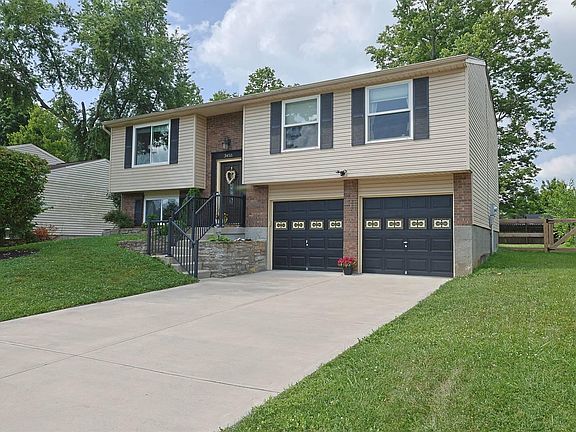 2nd image of 3455 Ridgewood Dr