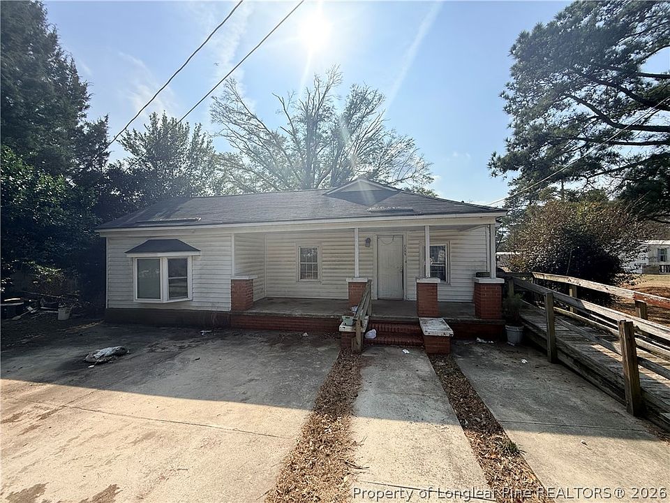 1st image of 4205 Dwight Cir