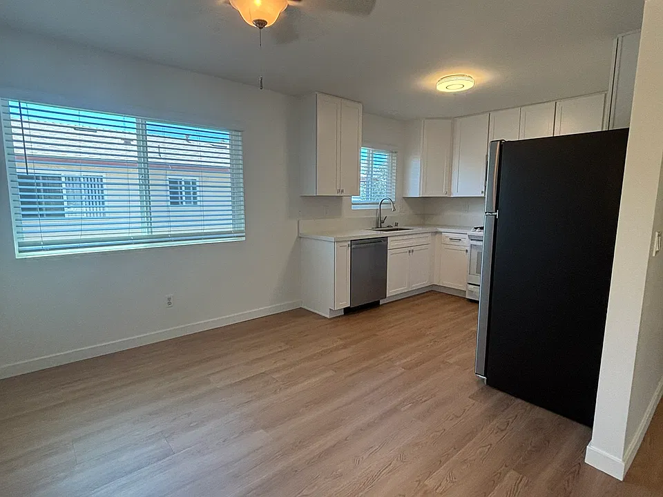 Formal dining area next to the kitchen.