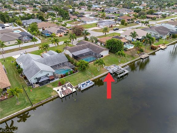 3rd image of 2224 SE 6th Ave