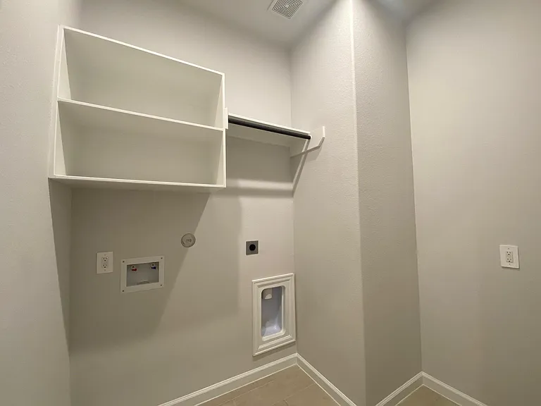 9411 Trestle Creek Ct — Photo 18