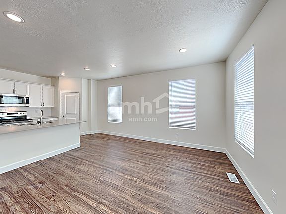 5th image of 6041 W Arranmore Dr