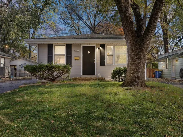 10112 Count Dr, Saint Louis, MO 63136