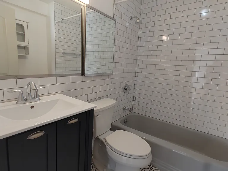 5701 N Sheridan Rd #22O — Photo 13
