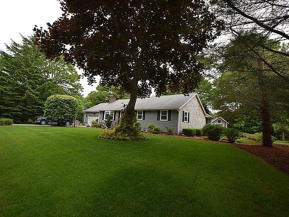 4th image of 14 Makepeace Ln