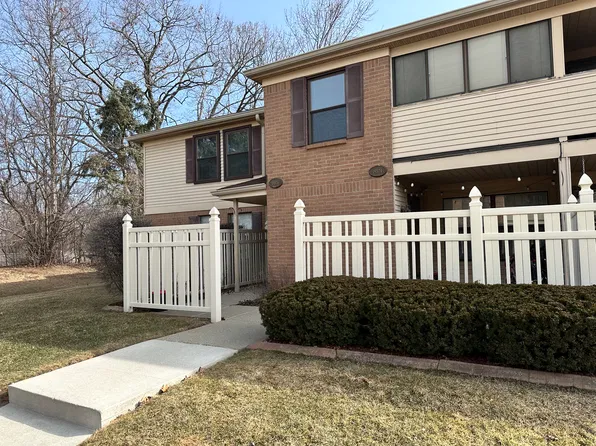 19576 Northridge Dr, Northville, MI
