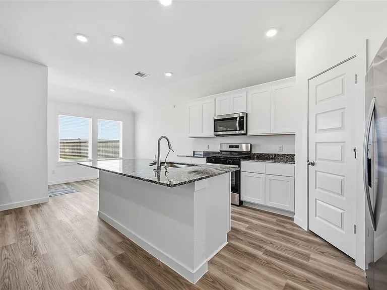 9522 Wall St — Photo 12