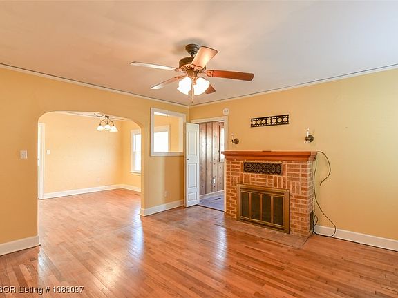 4th image of 1123 N 41st St